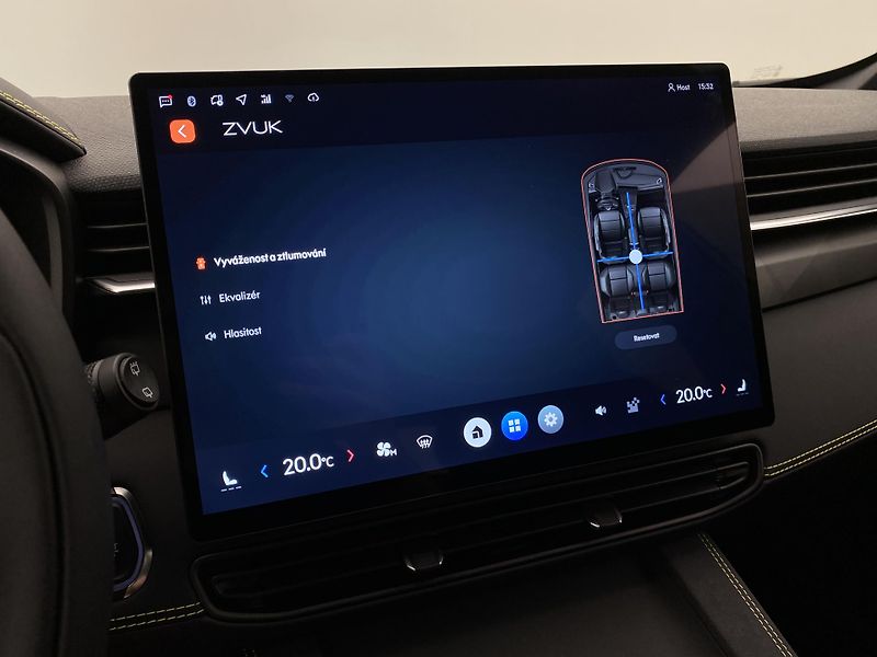 Lynk & Co 01 (2025) 01 CORE PHEV - fotka 57 z 90