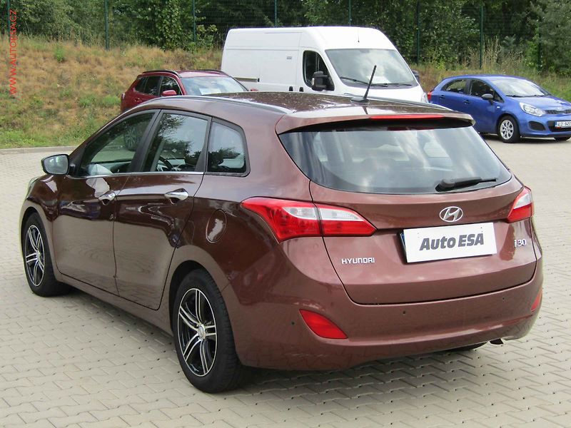 Hyundai i30 (2012) 1.6 CRDI, STK4/28 - fotka 6 z 22