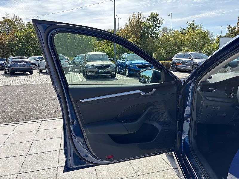 Škoda Octavia 2.0TDI 110 kW DSG EXCLUSIVE SE - fotka 21 z 30