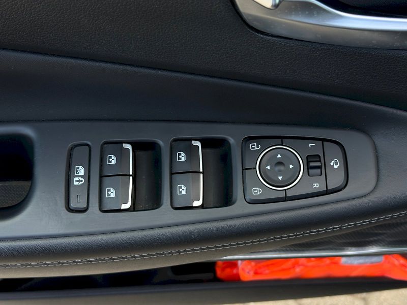 Hyundai Santa Fe (2023) 2.2 CRDi 142 kW 4x4 - fotka 9 z 22