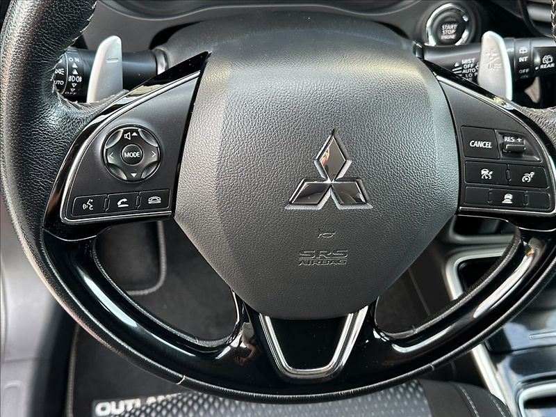 Mitsubishi Outlander 2,2 DI-D 150PS  Intense+ -7 4x - fotka 31 z 53