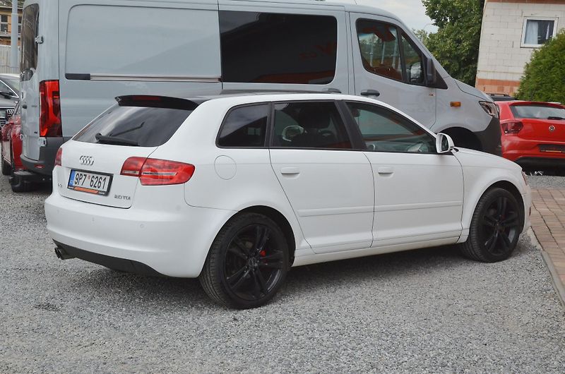 Audi A3 (2009) 2.0 TDi 103kW DSG PANORAMA - fotka 6 z 31