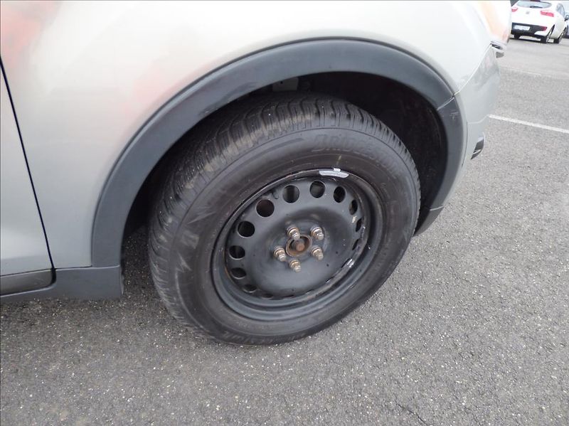 Ford Kuga 2,0 TDCI, 4x4 - fotka 42 z 47