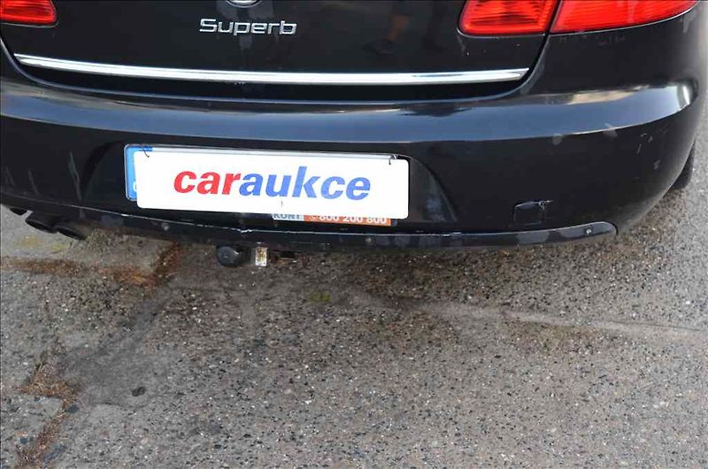 Škoda Superb (2011) 2,0 TDI - fotka 15 z 35