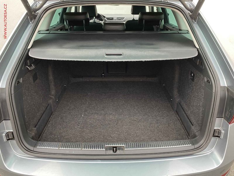 Škoda Superb (2016) 2.0 TDI 4x4, ČR, Style, DSG - fotka 7 z 19