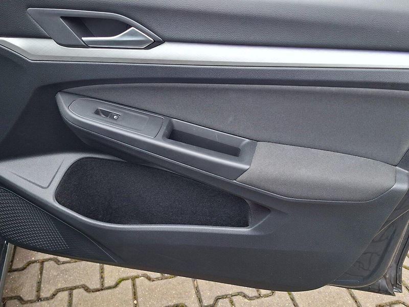 Volkswagen Golf (2021) 2.0TDI 85kW DSG -TAŽ.ZAŘ.-DPH - fotka 24 z 39