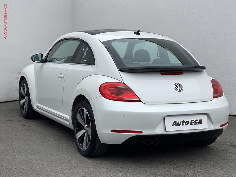 Volkswagen Beetle (2013) 1.4 TSi, Design, bixen, panor - fotka 6 z 18