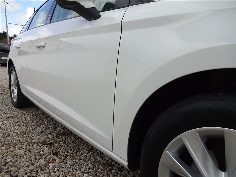 Seat Leon 1,6 TDI 85kW - fotka 10 z 55