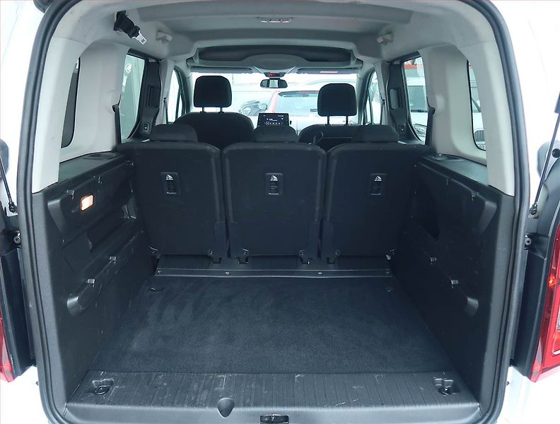Opel Combo (2021) Elegance 1.5 CDTI, 5Míst, ČR - fotka 13 z 18