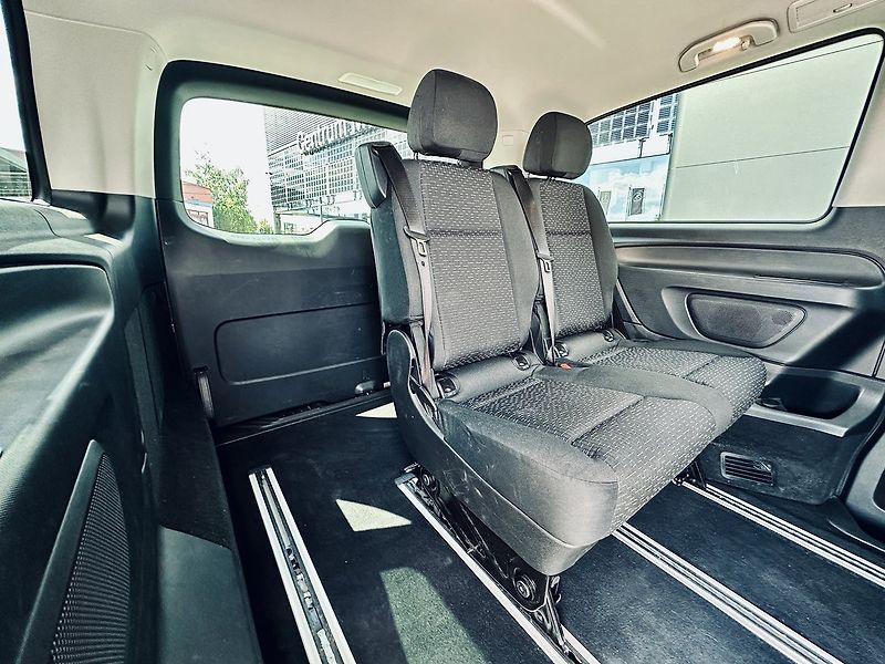 Mercedes-Benz Vito 124 CDI TOURER Select L 4M - fotka 11 z 29