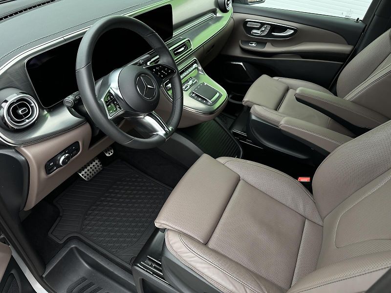Mercedes-Benz Třídy V 300d Long 4MATIC Exclusive Vzd - fotka 12 z 71