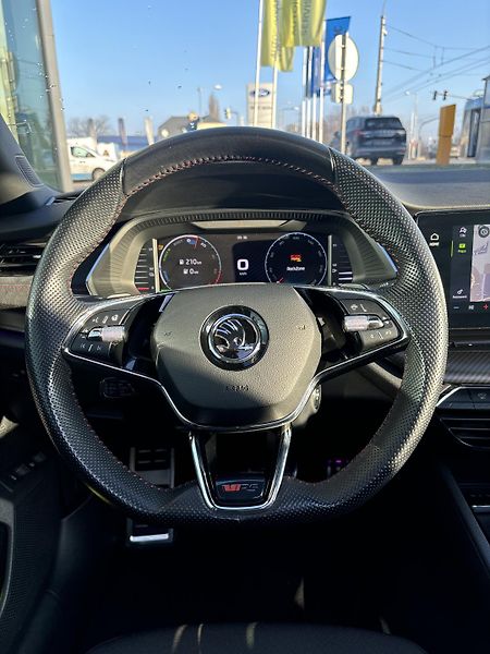 Škoda Octavia 1,4TSI iV RS 180kW DSG DPH - fotka 16 z 26