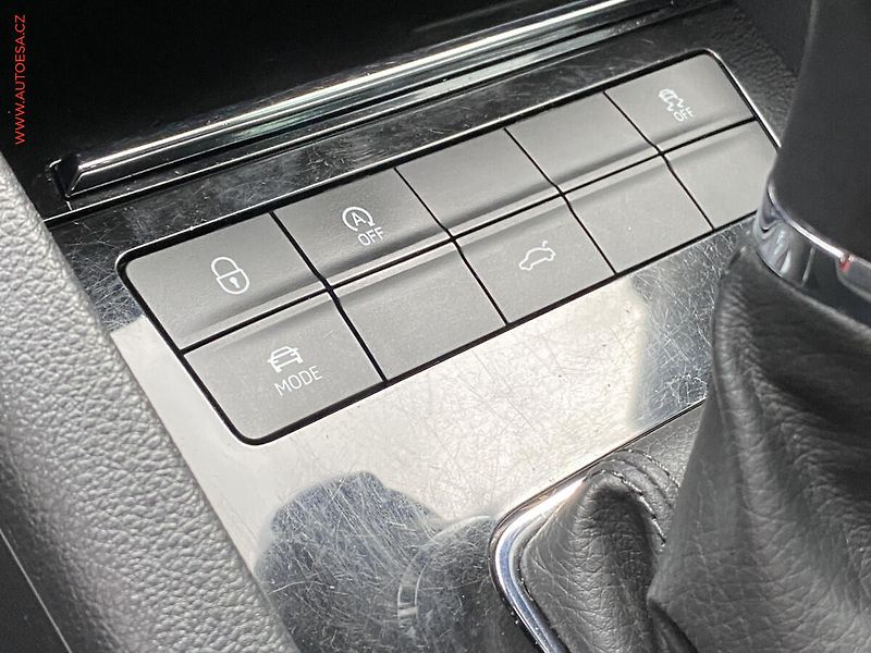 Škoda Octavia (2018) 2.0 TDi 4x4, Scout, DSG, TZ - fotka 15 z 18