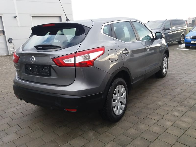 Nissan Qashqai 1.2DIG-T,Klima,Servi.knížka - fotka 6 z 21