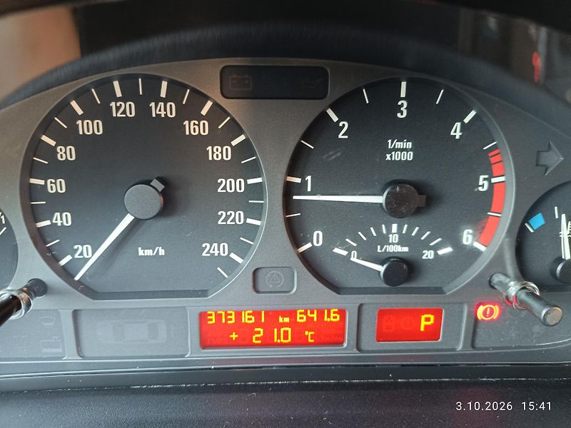 BMW Řada 3 (2001) špičková výbava - fotka 5 z 27