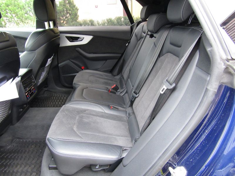Audi Q8 (2021) 50 TDI 210kW  S-LINE - fotka 21 z 42