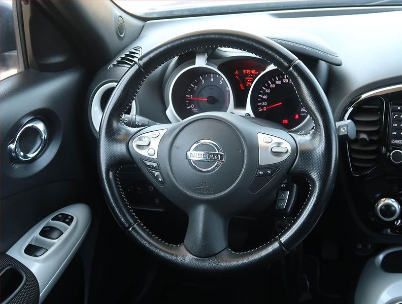 Nissan Juke (2015) 1.2 DIG-T, Serv.kniha, Navi - fotka 16 z 20