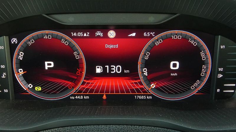 Škoda Karoq 1,5 TSI Sportline Exclusive DS - fotka 14 z 27