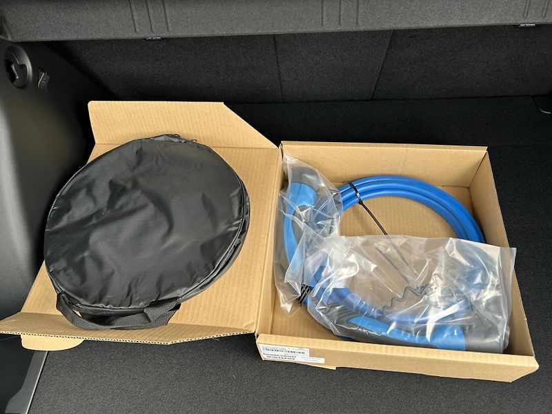 Hyundai Kona NOVÁ KONA Electric 48,6 kWh - fotka 9 z 33
