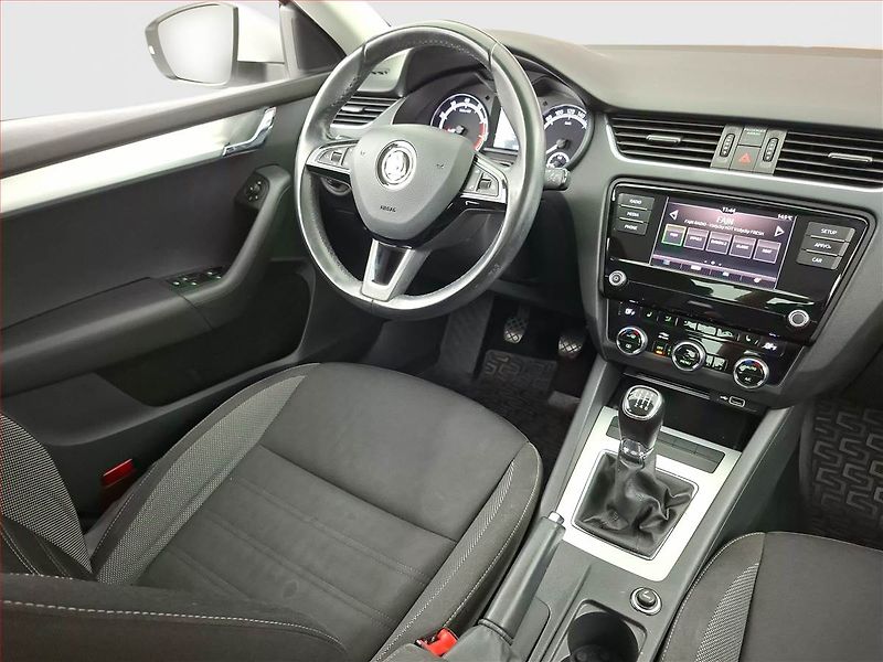 Škoda Octavia (2019) 1.4 TSI, Serv.kniha, Tempomat - fotka 7 z 18