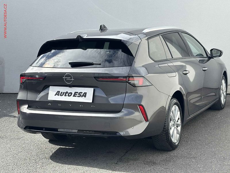 Opel Astra (2023) 1.2T, Elegance, LED, kamera - fotka 4 z 18