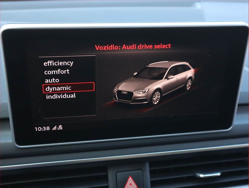 Audi A4 (2018) S-Line 2.0 TDI, Automat, Navi - fotka 20 z 22