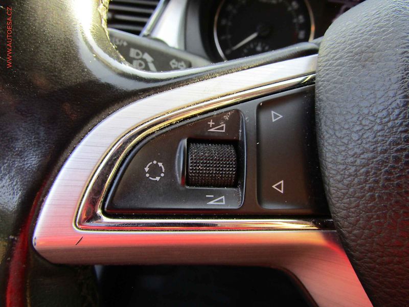 Škoda Rapid (2014) 1.6TDi, autoAC - fotka 12 z 18