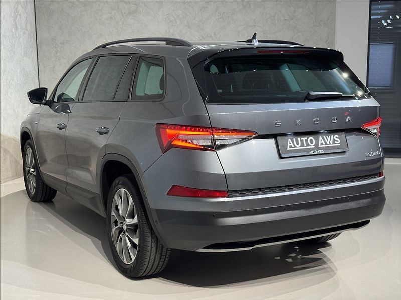 Škoda Kodiaq 1,5 TSi  DSG Clever LED Matrix - fotka 10 z 45