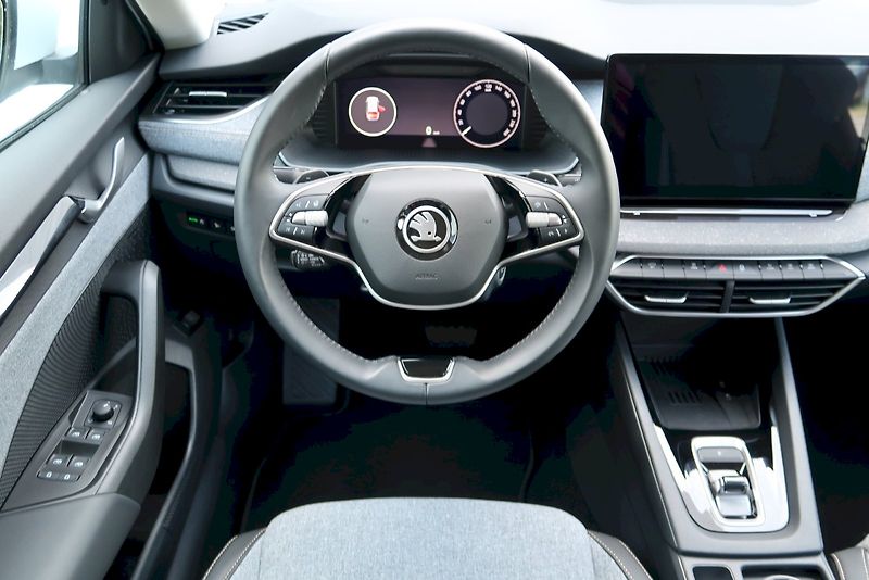 Škoda Octavia (2024) Combi TOP SELECTION 1,5 TSI M- - fotka 6 z 32