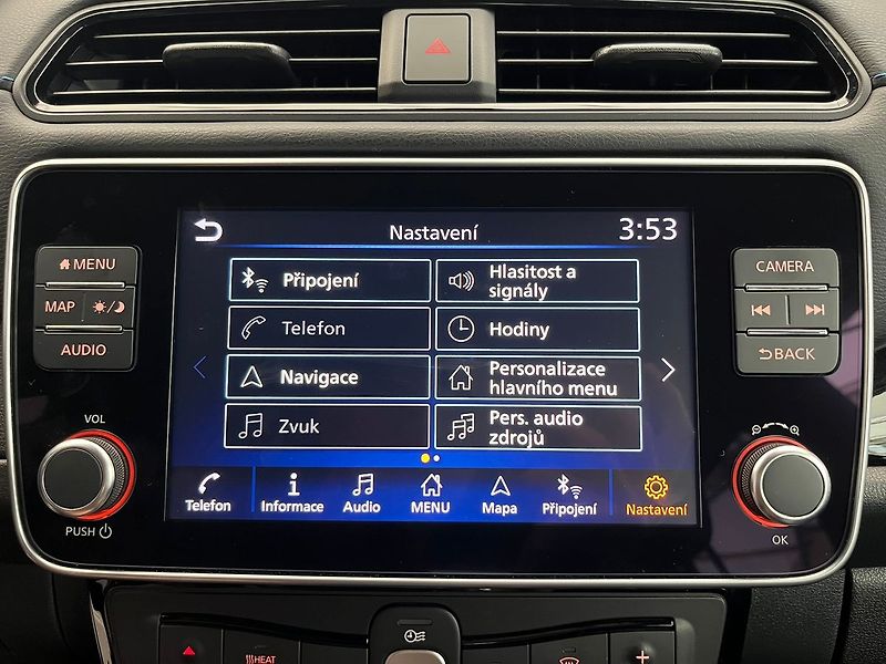 Nissan Leaf N-Connecta, 110 kW, 40kWh - fotka 18 z 72