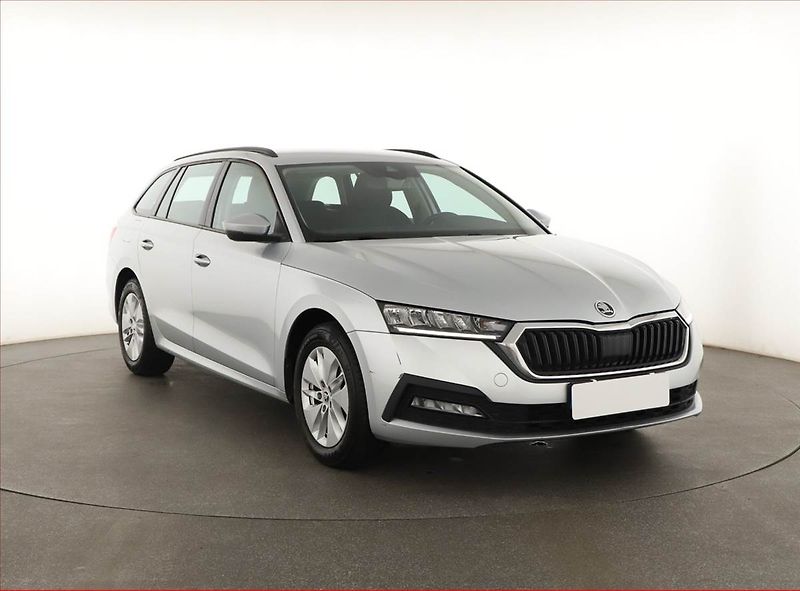 Škoda Octavia (2023) Ambition 2.0 TDI, ČR,1.maj - fotografie inzerátu