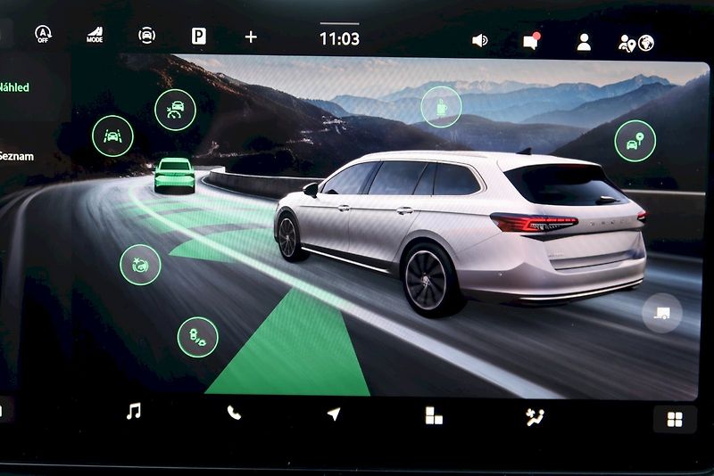 Škoda Superb (2025) Combi SportLine  2,0 TSi/150 k - fotka 22 z 33