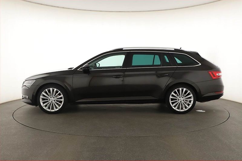 Škoda Superb (2018) 1.5 TSI, Automat, Kůže, Navi - fotka 3 z 20