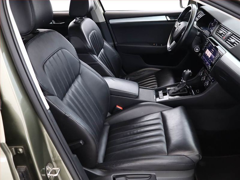 Škoda Superb (2016) 1.6 TDI, Automat - fotka 7 z 21