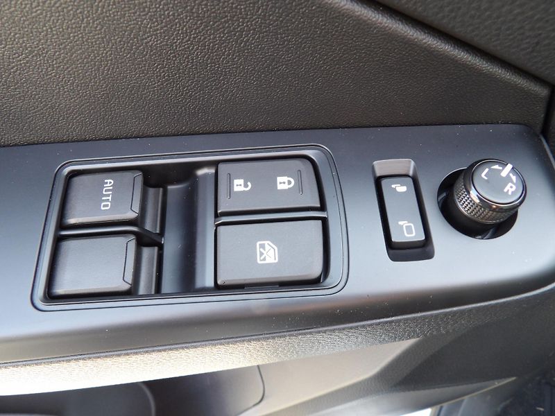 Isuzu D-Max (2026) SpaceCab LS 2.2L 163K 8st. A/T - fotka 31 z 36