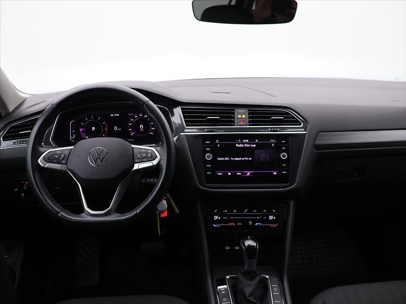 Volkswagen Tiguan Allspace 1,5 TSI 110kW DSG CZ Life DPH - fotka 17 z 24