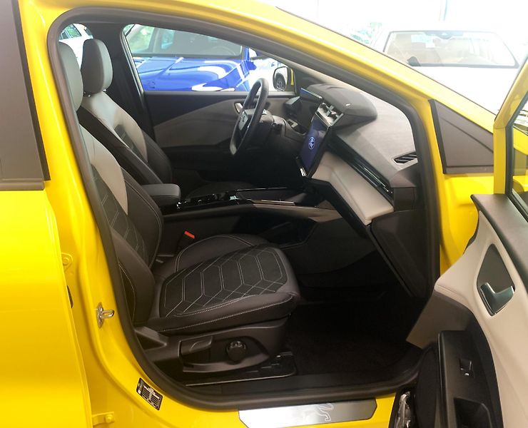 Ford Puma GEN-E Premium 123kW, 43 kWh - fotka 12 z 31