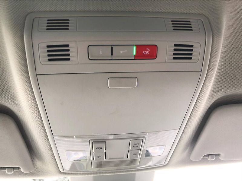 Škoda Superb COMBI 2.0 TDi DSG 7st. SYTLE - fotka 24 z 30