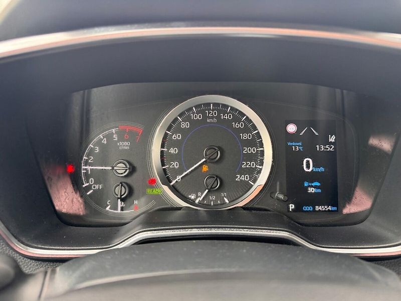 Toyota Corolla 1.8 Active - fotka 12 z 14