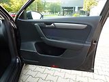 Volkswagen Passat 1,6 TDI Serviska, TOP STAV !!! - náhled 24