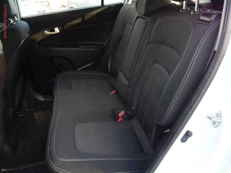 Kia Sportage (2015) 1.7 CRDi, 2.maj,ČR, servis - fotka 10 z 14