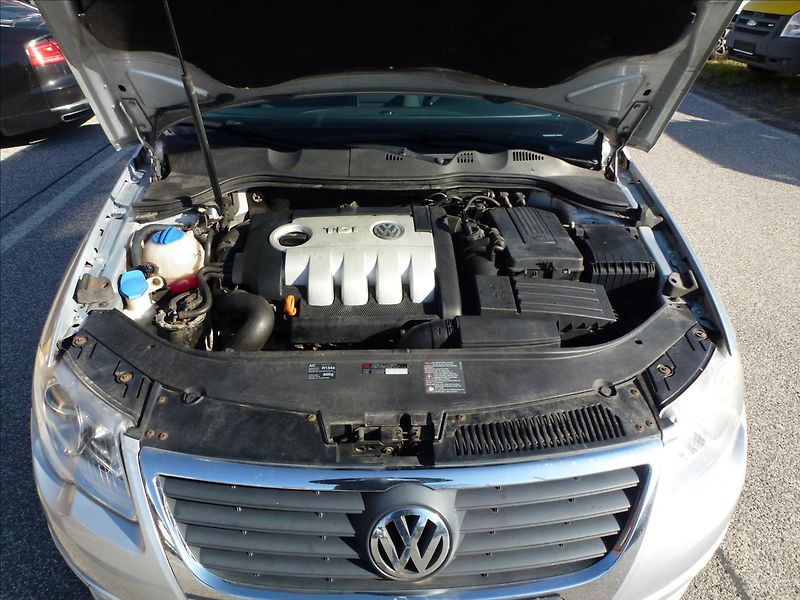 Volkswagen Passat 2,0 TDi  Comfort - fotka 40 z 49