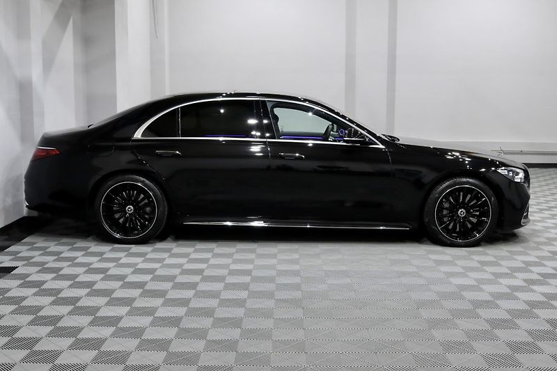 Mercedes-Benz Třídy S 580 Long 4Matic V8 370 kW - fotka 4 z 43