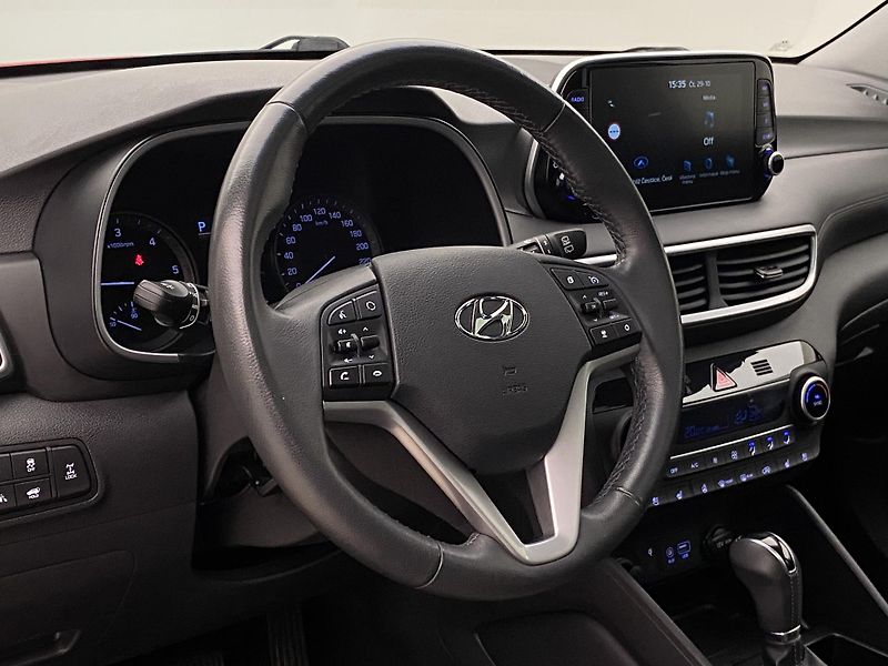 Hyundai Tucson 2.0CRDi 4x4 AUT PREMIUM CZ - fotka 18 z 64