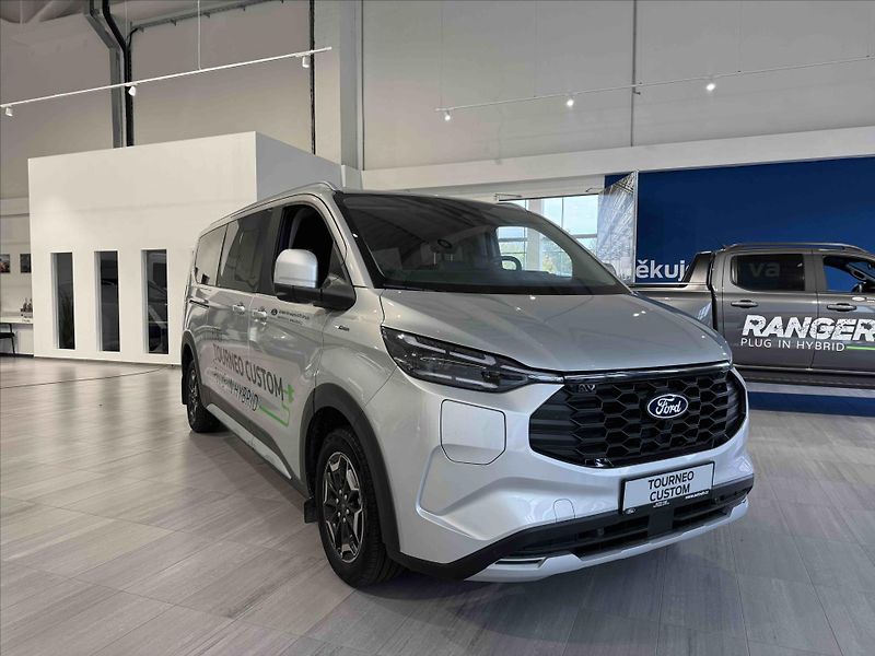 Ford Tourneo 2,5 Duratec Hybrid (PHEV)  Cus - fotka 2 z 17