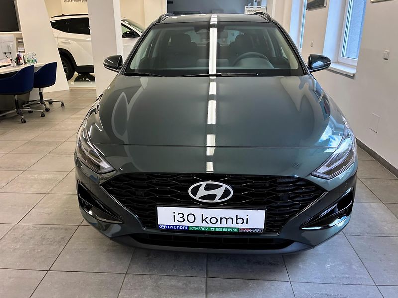 Hyundai i30 1,6 T-GDi 110kW DCT GO CZECH - fotka 7 z 20