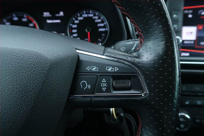 Seat Leon (2017) 1.4 TSI, Kůže, Tempomat - fotka 20 z 23