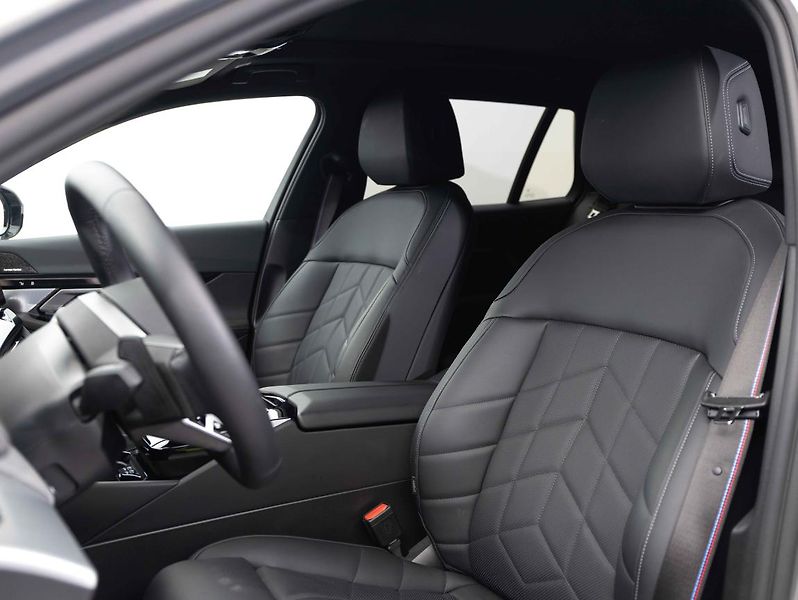 BMW Řada 5 540d xDrive Touring - fotka 18 z 22