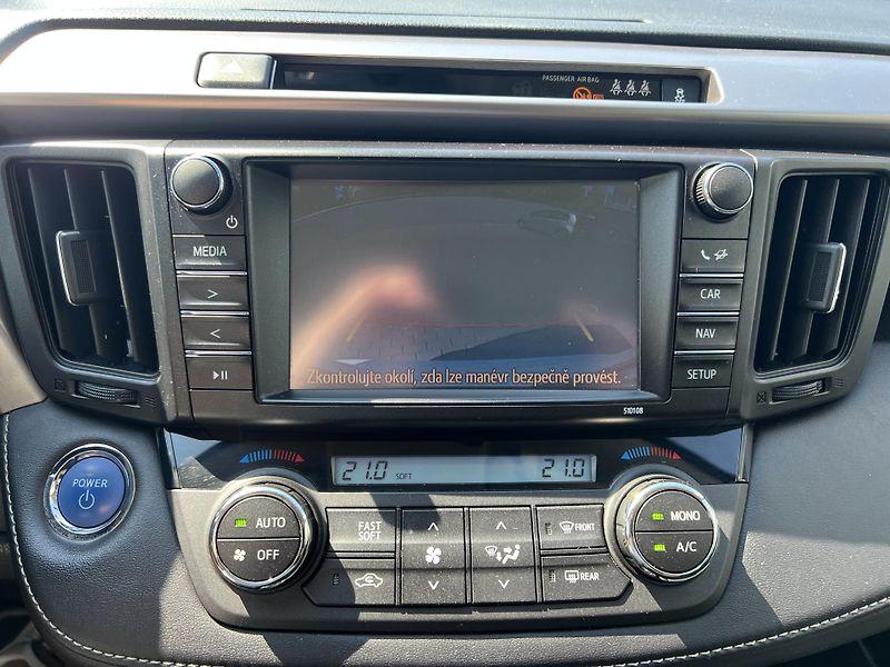 Toyota RAV4 2.5i HYBRID 114kw - fotka 20 z 25