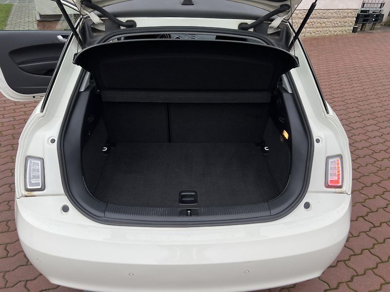 Audi A1 1.2TFSI 63KW,KůŽE,NAVI,2xALU - fotka 15 z 42